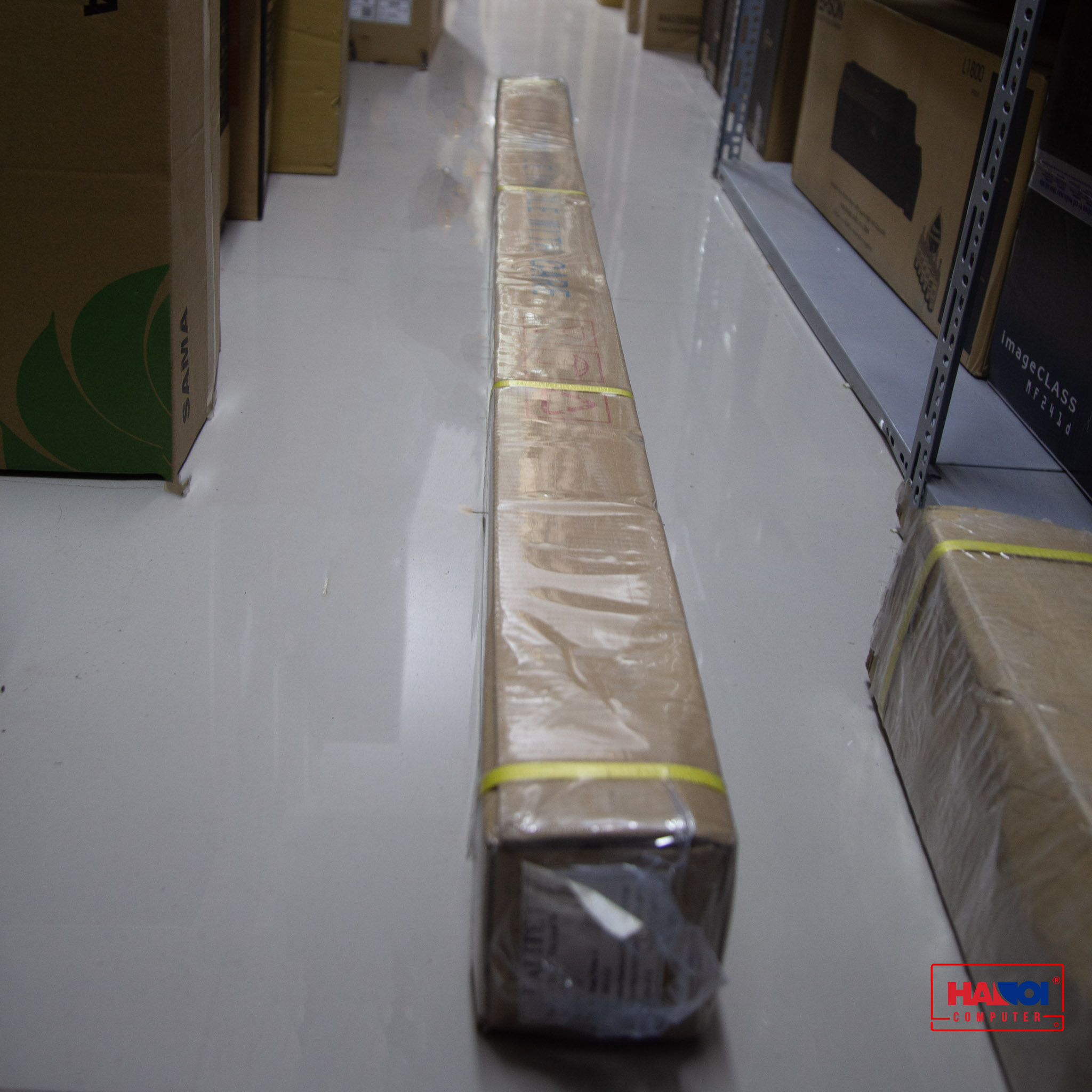 Màn chiếu treo tường Dalite P84WS ( 2m13x2m13 ) - 120 inch