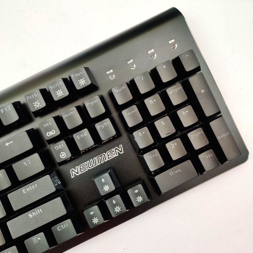 Bàn phím cơ Newmen GM390 ( Blue Swicth/Led RGB/màu đen)
