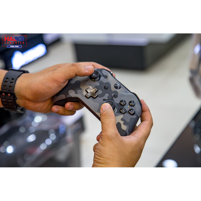 Tay cầm chơi game không dây Xbox One S - Night Ops Camo Special Edition