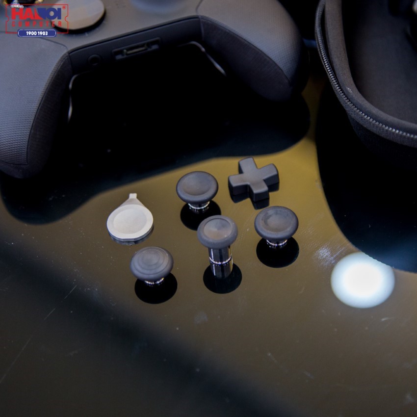 Tay cầm chơi game không dây Microsoft Xbox One Elite - Series 2 Black