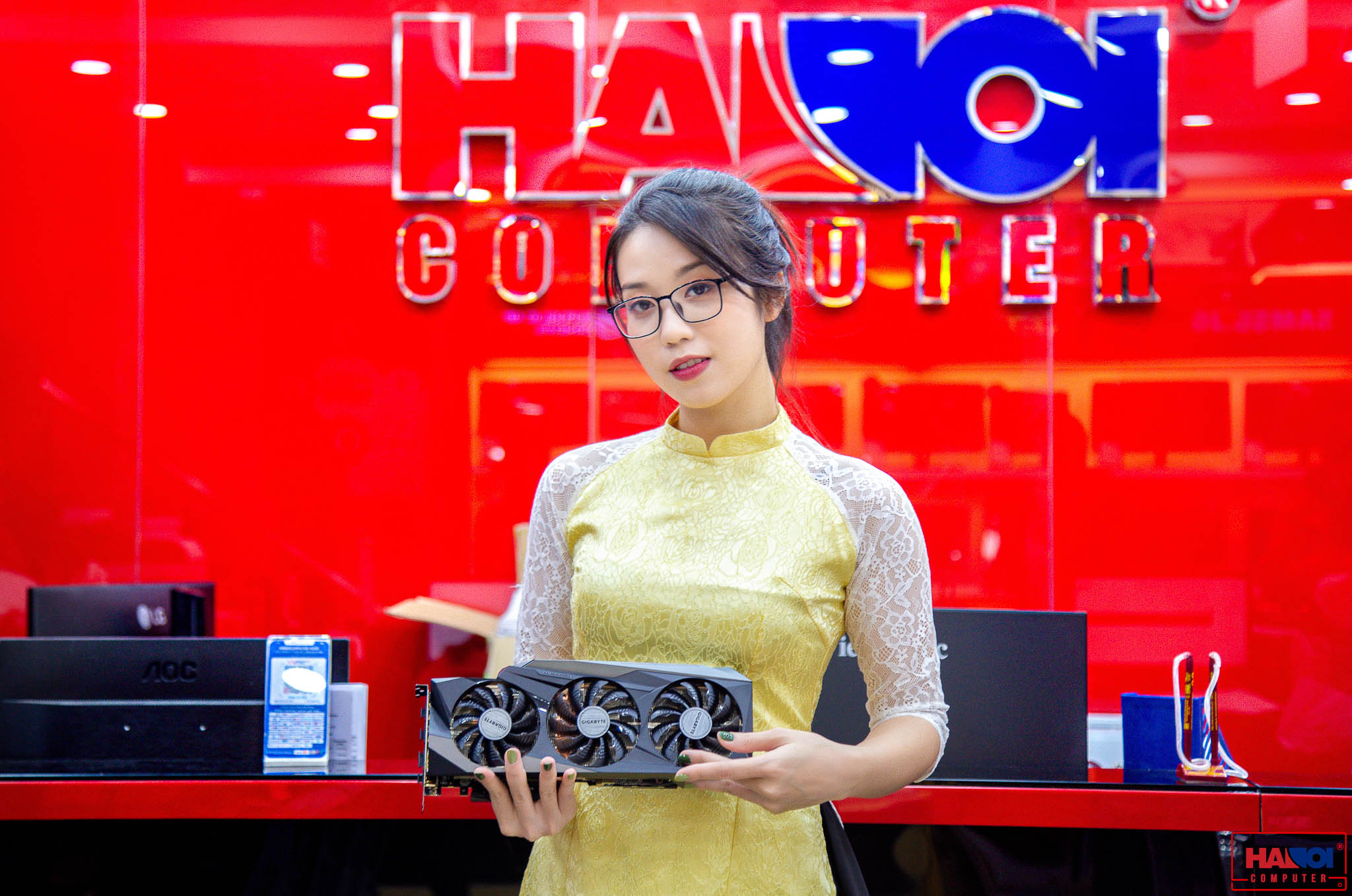 Card màn hình Gigabyte RTX 3080 GAMING OC-10GD (10GB GDD6X, 320-bit, HDMI +DP, 2x8-pin)