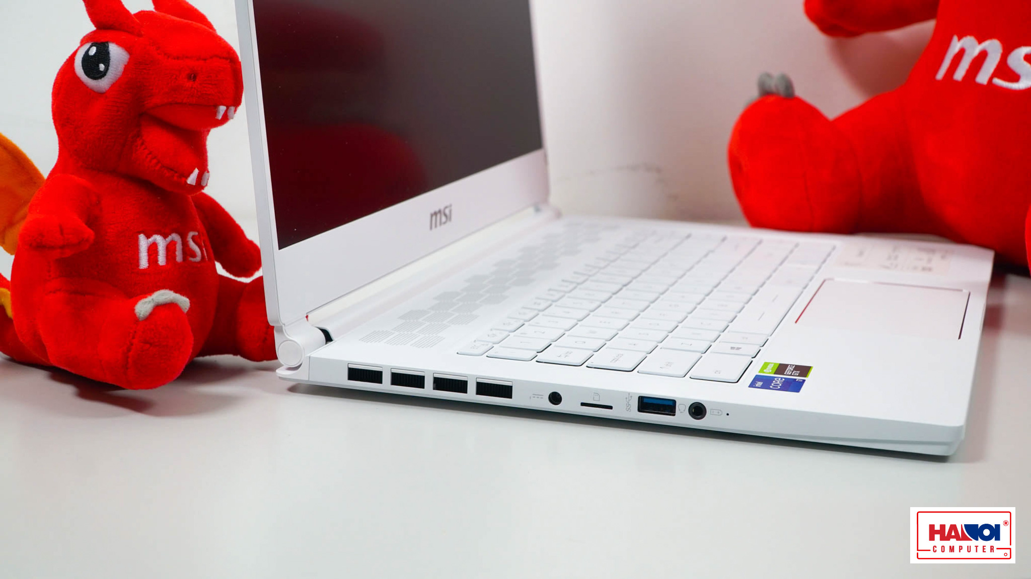 Laptop MSI Gaming Stealth 15M A11SDK (060VN) (i7-1185G7/16GB RAM/512GB SSD/GTX1660Ti 6G MaxQ/15.6 inch FHD/Win 10/Trắng) (2020)