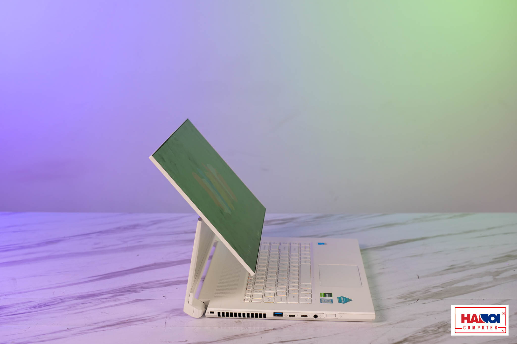 Laptop Đồ họa ConceptD 7 Ezel Pro CC715-91P-X8CX (NX.C5FSV.001) (Xeon W 10885M/32GB RAM/2TB SSD/Quadro RTX5000 16G/15.6 inch UHD 4K Touch/Bút/Win10 Pro/Trắng)