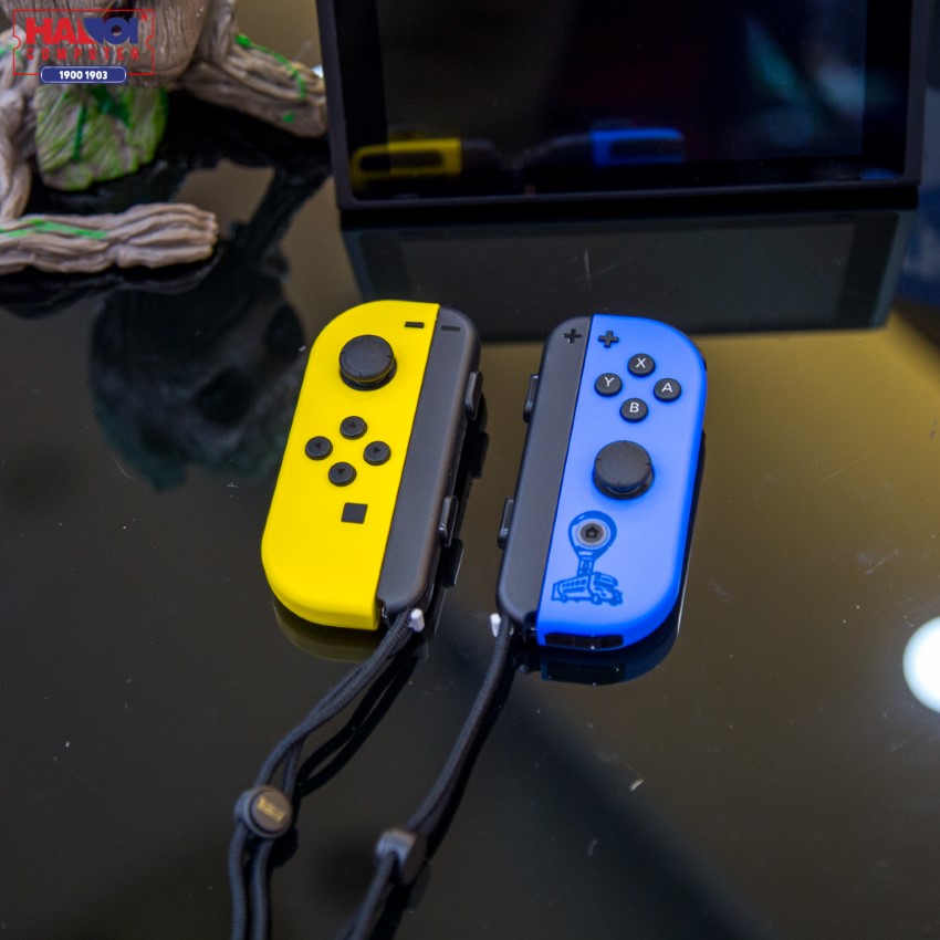 Máy chơi game Nintendo Switch Fornite Edition