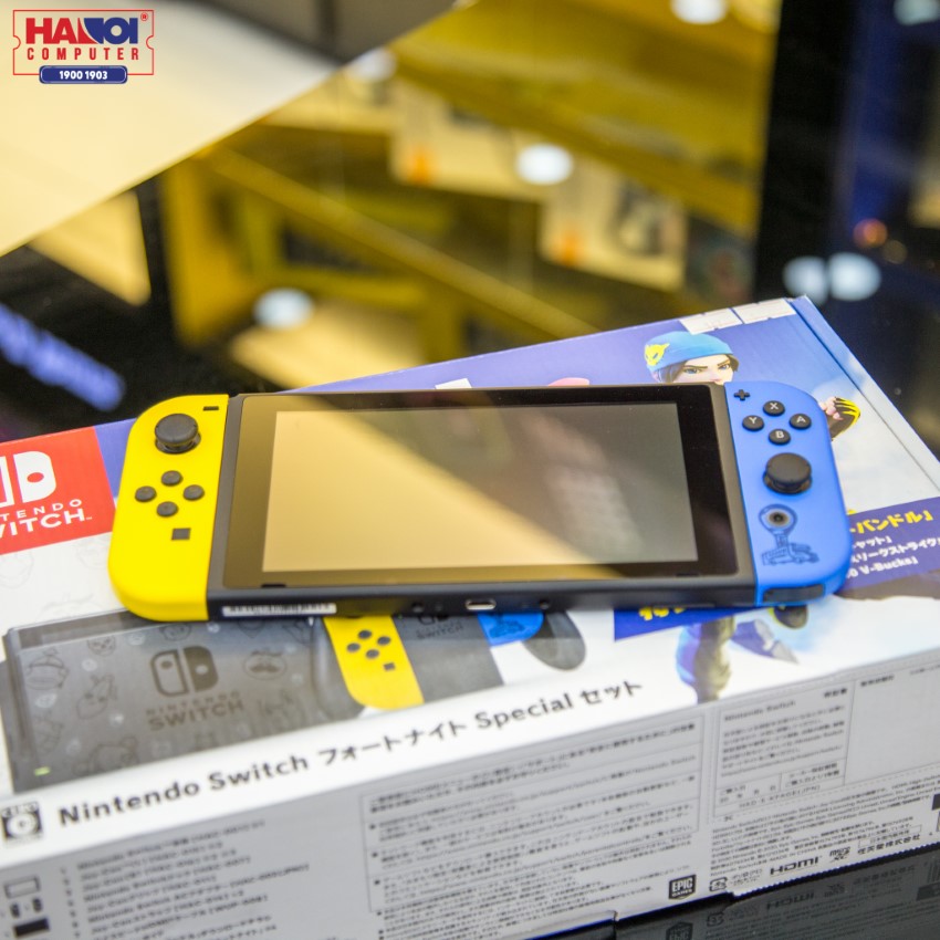 Máy chơi game Nintendo Switch Fornite Edition