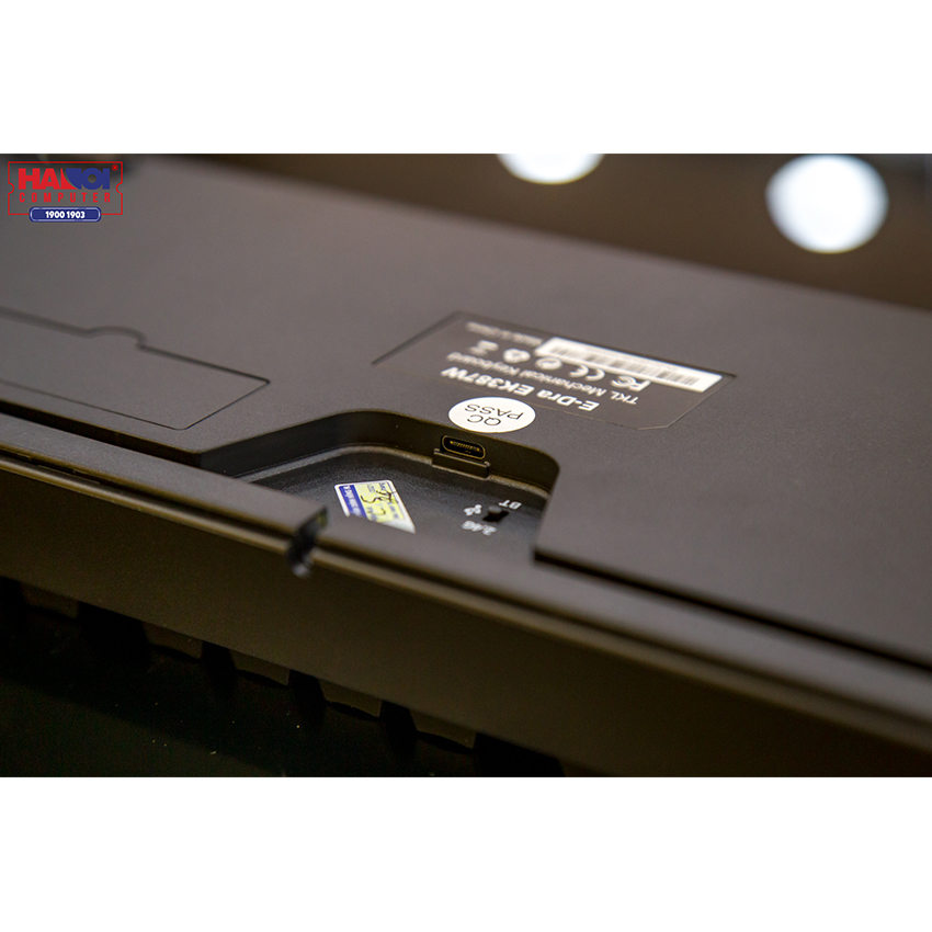 Bàn phím cơ không dây Edra EK387W đen (USB/RGB/Gateron Brown sw)