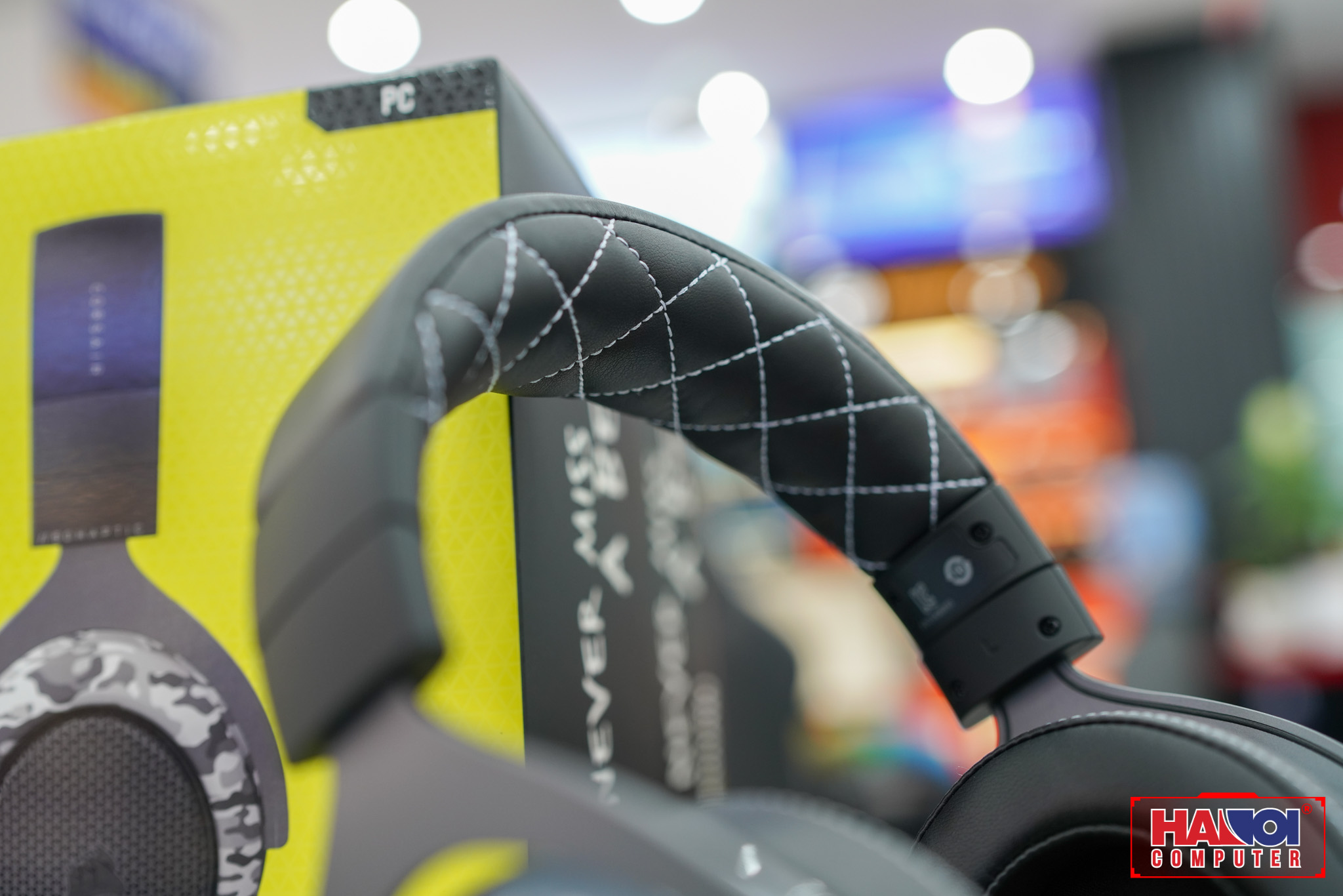 Tai nghe Gaming Corsair HS60 HAPTIC Surround 7.1 CA-9011225-AP