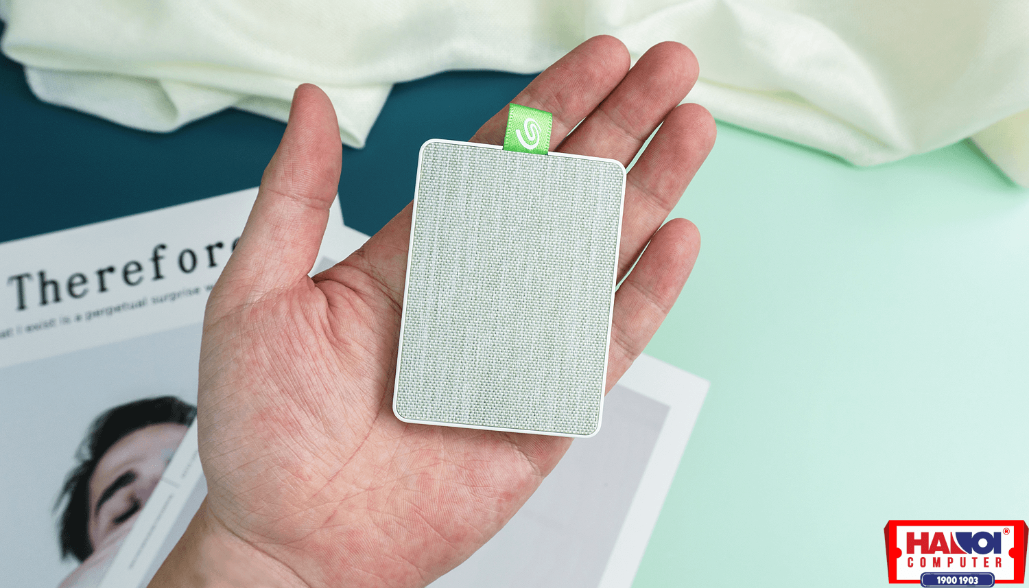 Ổ cứng gắn ngoài SSD 1TB 2.5 inch Seagate Ultra Touch Trắng - STJW1000400