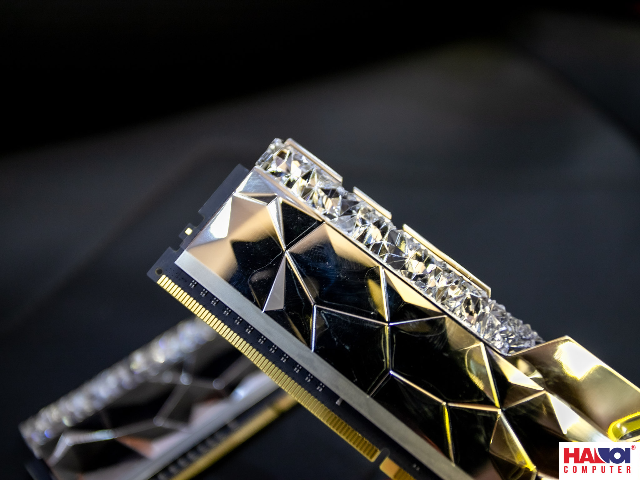 Ram Desktop Gskill Trident Z Royal Elite (F4-4000C16D-32GTES) 32GB (2x16GB) DDR4 4000Mhz